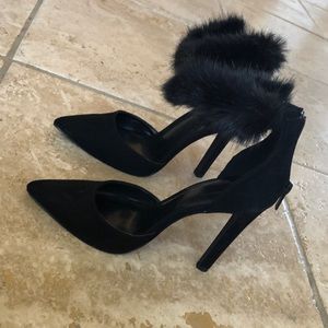 Black fluffy heels US size 6 (USED)